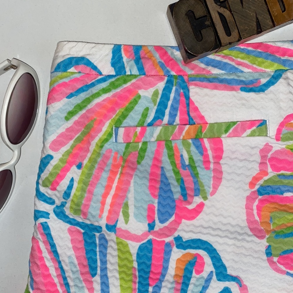 🌴LILLY PULITZER ‘Addie’ Short in Shellebrate Print Resort White (Multi) Color - Picture 10 of 12